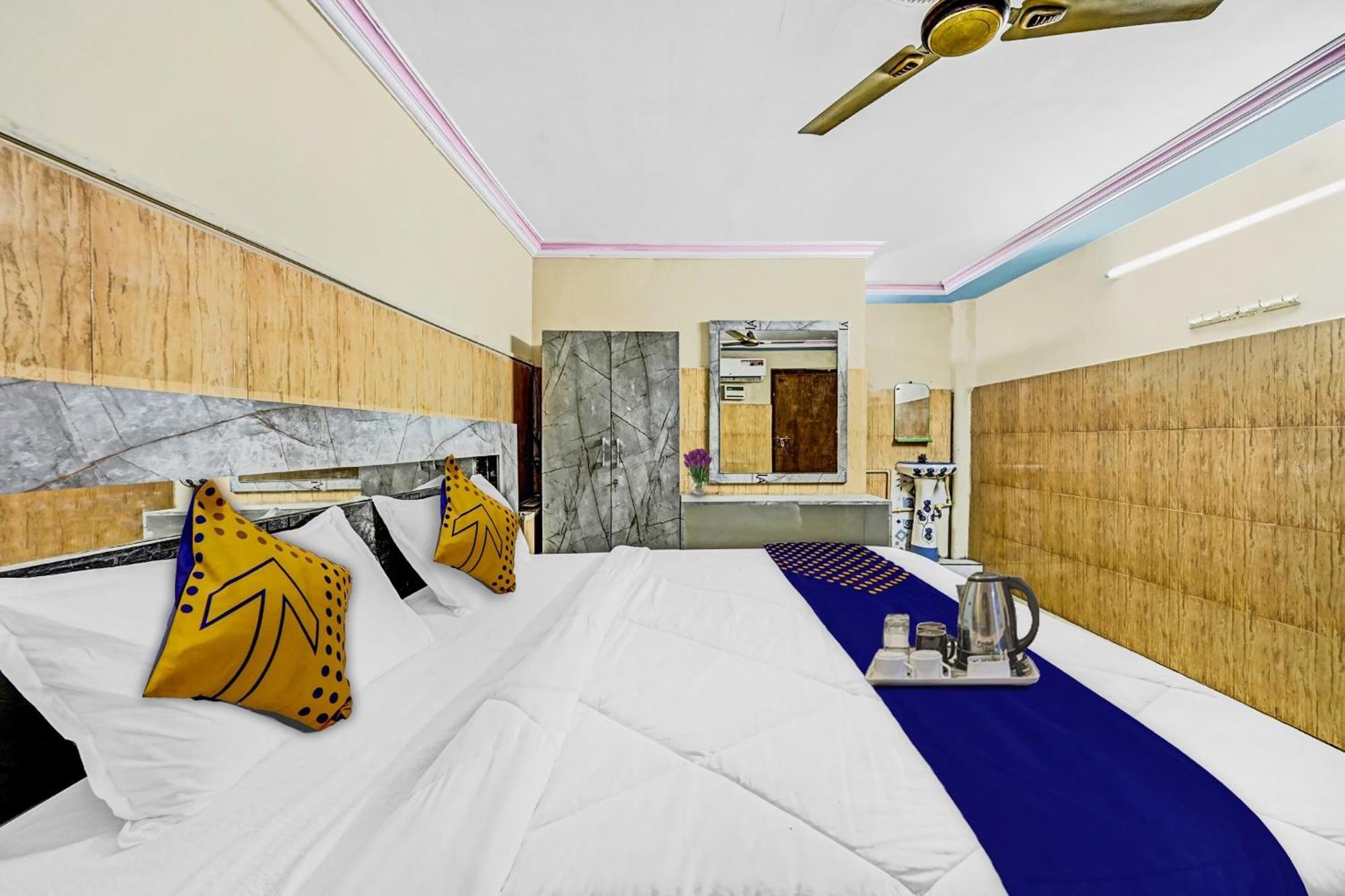 Hotel Spot On Svr Grand Vijayawāda Exterior foto